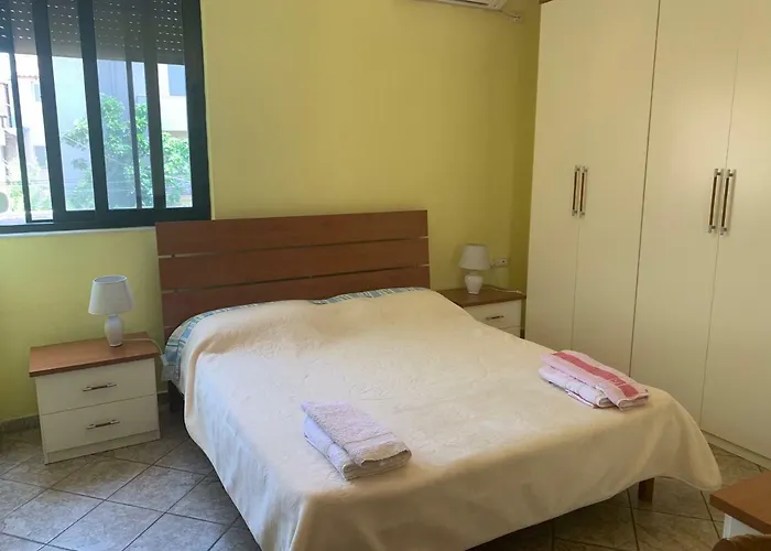 Bed & Breakfast Friends House Tirana